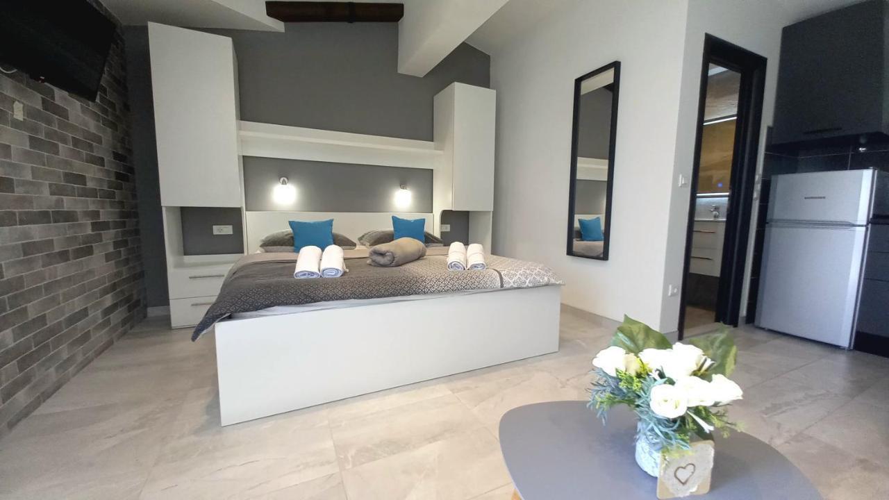 Apartmani Omrcen Baška Voda Eksteriør billede